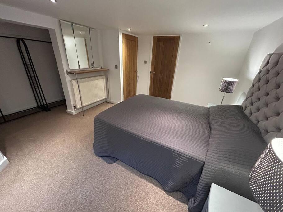 Spacious Central 2Bed Apartment Уилмслоу Экстерьер фото